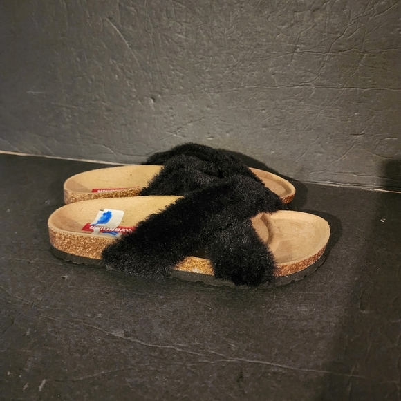 Unionbay Marlee Faux Fur Upper Sandals Size 6M - Picture 3 of 7